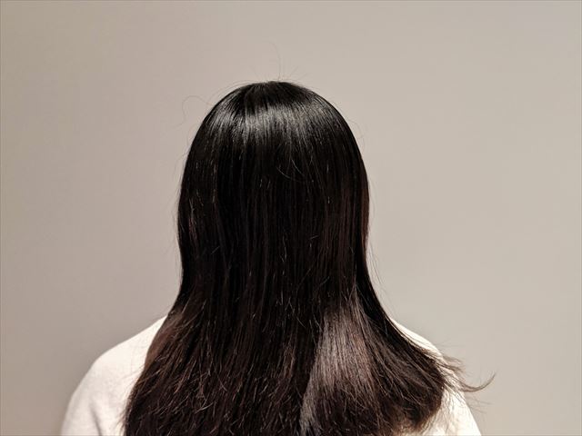 ラサーナプレミオールのヘアエッセンスで仕上げた髪の画像1