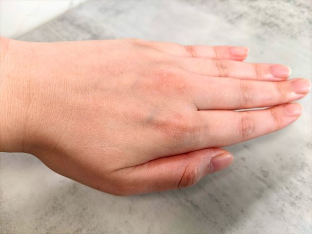 洗顔料使用後の手の質感の画像