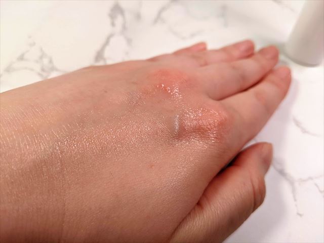 乳液「クリアエマルジョン Ｔ II(しっとり)」を塗った肌の質感画像1